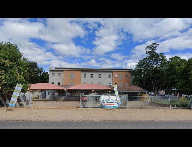 1,090M² BUSINESS CENTRE FOR SALE IN POLOKWANE CENTRAL